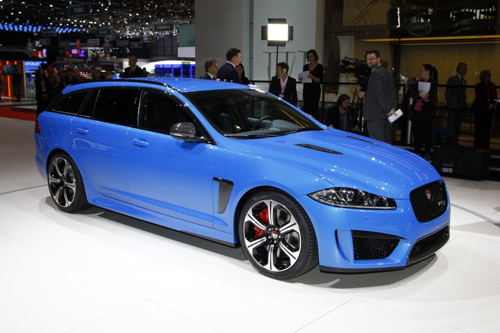 S go new. Ягуар XFR-S Sportbrake. Jaguar XFR-S Sportbrake. Yaguar XFR S Sportbrake. Jaguar XFR 2020.